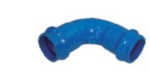 Accesorio de conexión sin roscar, tipo codo, para tuberías de PVC. Está fabricado por moldeo con fundición de hierro EN-GJS-500-7 (fundición de grafito esferoidal) con recubrimiento epoxi y junta en EPDM. Dispone de conexiones tipo enchufe en ambos extremos.
Se presenta doblado en varios ángulos y con diferentes dimensiones.
Conexión de tuberías de PVC.