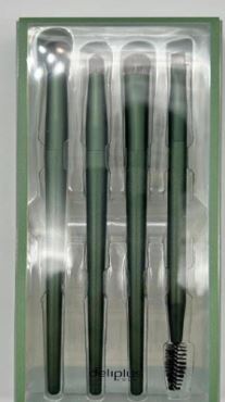 Kit de 3 pinceles y un pincel por un lado y cepillo por el otro lado para pestañas y cejas para la aplicación de maquillajes y cosméticos en la zona de los ojos.
Pincel difuminador, para difuminar las sombras entre sí y evitar el corte en la transición de dos colores.
Pincel de precisión: para aplicar las sombras con precisión, y delinear la línea de las pestañas.
Pincel de sombra: para aplicar cualquier sombra en los parpados.
Pincel-cepillo: para delinear, dibujar las cejas y peinar, se utiliza tanto para cejas como para pestañas.
Uso de tocador.
Los 3 pinceles y el cepillo están fabricados de aluminio con cerdas de pelos sintéticos.
Se presenta condicionado para la venta al por menor en formato de 1 unidad que va en una caja de cartón.