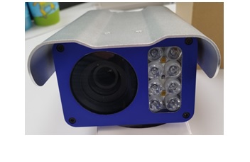 Sistema de cámara de vídeo all-in-one en forma de una carcasa metálica, con resistencia a la intemperie IP 67, que contiene una cámara CMOs con lente motorizada, un ordenador, memoria interna de 64 GB ampliable hasta un TB de capacidad, iluminación estroboscópica, luz infra roja, módulos WIFI y de radionavegación (GNSS) etc.

Dispone de puertos USB, HDMI, Ethernet, etc.

Dependiendo del modelo se presenta con dimensiones que pueden ser de 130 x 90 x 230 mm y 130 x 145 x 230 mm.
En función de la documentación aportada se destina a aplicaciones de tráfico. Una vez instalado y configurado su software específico, este artículo es capaz de realizar funciones de: control de paso de semáforos, control de velocidad, lectura múltiple de matrículas, monitorización del tráfico, etc.
