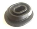 Soporte Radiador.
La pieza mide 46x55x18 mm y pesa 19g.
Embalaje:
•	KLT 4280 (450pzs/caja) 30 cajas/palet.
•	Europalet + K25 (450pzs/caja) 36 cajas/palet.
•	Europalet + K25 (500pzs/caja) 36 cajas/palet.
Función o uso: 
Absorción de vibraciones provocadas en el radiador. Soporta el peso del radiador y lo fija al conjunto del vehículo.
Se embute en un pin en su agujero interior y se inserta en un alojamiento ovalado.