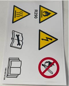 Pegatina autoadhesiva plana, sin relieve, de plástico fabricada en vinilo con impresión por serigrafía de imágenes. Dispone de un soporte de papel, el cual se retira para poder pegar el vinilo.
Su función es la de pegatina, se utiliza para identificar situaciones de riesgo, peligro, advertencias, obligaciones en materia de seguridad.
Se presenta para su venta al público en láminas u hojas, donde van insertados los dibujos. En la lámina pueden venir varias imágenes o únicamente una, varía según pedido.