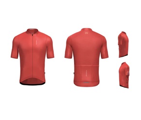 Maillot de manga corta, no de punto, confeccionado en fibras sintéticas. Es Ligero, transpirable, cómodo y eficiente. El patrón es de hombre, pero puede ser perfectamente unisex.
Se utiliza para la práctica del ciclismo. Es una prenda ligera y con forma anatómica que se ajusta perfectamente al cuerpo del deportista y así aumentar tanto el confort como la aerodinámica sobre la bicicleta.
Esta confeccionado en fibras sintéticas (85% poliamida, 15% de elastano).