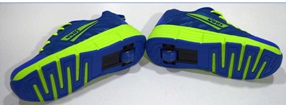 Calzado-patín consistente zapatos con parte superior de PVC y suela de plástico TPR, que lleva incorporada de forma permanente, una rueda que se oculta en una cavidad especial de la suela presionando un botón de la parte posterior, lo que permite usar este calzado como patines cuando se saca la rueda. Disponible en tallas de la 30 a la 38. Cierre de cordones.
Función o uso: Se utiliza como calzado y como patín.
Rueda: poliuretano sólido con rodamientos de acero inoxidable, alojamiento de la rueda: plástico, plantilla: espuma, parte superior PVC, suela: plástico, puntera y parte trasera: cuero PU.