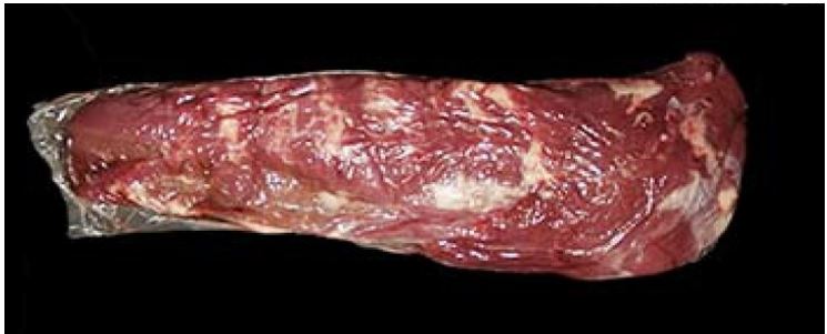 Carne de vacuno (solomillo), fresca, deshuesada y refrigerada. No se considera carne de calidad superior.  Se presenta para su venta al público en bolsa al vacío.
Peso aproximado: 1350-1750 gramos.
Concebido para uso alimentario.