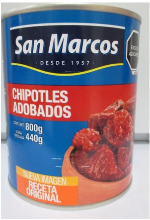 Chiles chipotles (Capsicum annuum) adobados. No son pimientos dulces. Se usa para la alimentación humana. Se presenta en latas con un peso neto de 800 g y un peso escurrido de 440g.
Concebido para uso alimentario.
