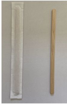 Manufactura de madera de abedul consistente en palos alargados desechables, también llamados paletinas.
Miden unos 14 cm y pesan 1,1 gr cada unidad. Vienen envueltas de forma individual en fundas de papel.
Según declaración del interesado no se trata ni de madera de bambú ni de madera tropical de la citada en la Nota Complementaria 2 de Capítulo 44.
Se utilizan para remover bebidas.