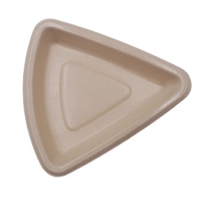 Plato moldeado de perfil triangular con unas dimensiones aproximadas de 15,03 cm x 15,81 cm. Está elaborado con pasta seca fabricada a partir de pulpa proveniente de bagazo de caña de azúcar y de bambú.  Dispone de un recubrimiento de polietileno que constituye el 8% del producto.
Se presenta en la aduana envasado en cajas de 180 platos cada una.
Según declaración del solicitante se utiliza para el envasado de comida para llevar.