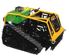 Robot desbrozador corta césped con sistema de control remoto sin asientos.
Este artículo presenta las siguientes características:
•	Las medidas, según el modelo de desbrozadora, oscilan entre 1031 - 1585 mm de largo, 860 - 400 mm de ancho y 676 - 920 mm de alto. 
•	Su peso total es de 165 kg y 470 kg, según modelo. 
•	Se trata de dispositivos de corte que giran en un plano horizontal, con un ancho de corte de entre 520 y 800 mm, y un alto de corte de hasta 150 mm.
•	Motor de explosión de diferentes potencias. Cilindrada 224 y 627 cc. 
•	Combustible: gasolina. 
•	Arranque manual o eléctrico.
El artículo se presenta ante la aduana en cajas individuales por unidad de maquinaria.
Esta desbrozadora teledirigida corta hierba, arbustos y maleza, con una pendiente máxima de 45º.