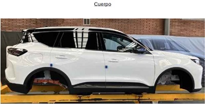 Descripción física:
Se trata de una carrocería monocasco (chasis-carrocería) de acero para un automóvil turismo con menos de 10 plazas de capacidad, al que se le incorporará: un motor híbrido enchufable con una cilindrada de 1.500 cc, un sistema de dirección y demás componentes mecánicos. 
En el momento de su presentación ante la aduana el monocasco incorpora: paneles laterales, techo, pilares estructurales, puertas, lunas, capó delantero, compartimento del motor, asientos, mandos, cuadro de instrumentos, pantalla y sistemas electrónicos parcialmente instalados. 
En el momento de su presentación ante la aduana el monocasco no incorpora: motor, batería, caja de cambios, ruedas, eje trasero y delantero, volante, airbag, software del sistema, tubo de escape, sistema de suspensión, catalizador, filtro de partículas, sistema mecánico de frenos y cremallera de dirección.
Función y uso:
Según declaración del solicitante es una base estructural para el montaje/construcción de un vehículo automóvil híbrido enchufable (PHEV) destinada para el montaje en serie de vehículos nuevos en fábricas del montaje o de fabricación de vehículos automóviles (industria del montaje). No están destinadas a piezas de repuesto.