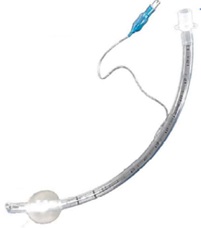 Tubo endotraqueal con balón fabricado en PVC que se introduce en el tracto respiratorio del paciente sellando la vía aérea a nivel de tráquea para conectarlo a un respirador.
Se presenta esterilizado mediante óxido de etileno, libre de látex y DEHP con unas dimensiones aproximadas de: diámetro interno entre 3,5 y 9,5 mm; longitud entre los 185 y los 325 mm y diámetros del balón en reposo entre los 16 y los 20 mm.
Se trata de un artículo de un solo uso.
Función o uso: Según declaración del solicitante se utiliza para mantener la ventilación y reducir la broncoaspiración en procedimientos de anestesia general.