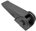 Artículo de uso general consistente en una bisagra realizada en chapa de acero. Tiene una longitud en su parte articulada de 80 mm y una anchura de 28 mm en un extremo y de 20 mm en el otro extremo.
Se utiliza en vehículos no automóviles (remolques) para sujetar el portalón lateral.
Composición: Acero.
