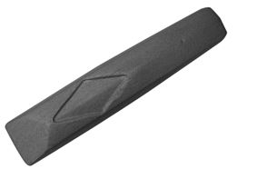 Parte de remolque consistente en una placa de refuerzo (pilar suelto) que se inserta dentro de la pieza AP-3, con las siguientes dimensiones:

	Longitud: 205 mm

	Anchura: 40 mm

	Grosor: 25 mm
Se utiliza en vehículos no automóviles (remolques) para dar consistencia al pilar lateral.
Acero.