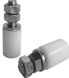 Rodillos guía para puertas compuestos por una parte tubular de sección circular, con diámetros comprendidos entre los 12 y los 16 mm, y roscada de acero y otra también tubular de nylon de sección circular y diámetros comprendidos entre los 25 y los 40 mm. Su longitud total está comprendida entre los 75 y los 104 mm y se presenta con roscas y arandelas.   
Función o uso: Según declaración del solicitante se destina a puertas.
Según declaración del solicitante se destina a puertas.
Acero