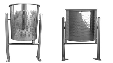 Papelera fabricada con acero inoxidable. Se presenta para su venta al por menor en tres formatos distintos con estructura cilíndrica (diámetro entre 370 y 460 mm). Se montan sobre un soporte doble y tienen una altura total entre 885 y 900 mm, respectivamente. Están diseñados para colocarse en el exterior.
Están hechas de acero inoxidable.
