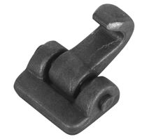 Artículo de uso general consistente en un anclaje para cierre realizado en acero. Tiene forma rectangular y de uno de los extremos sobresale una uña articulada. La base tiene una longitud de 38 mm y una anchura de 50 mm. La longitud máxima es de 71 mm.
Se utiliza en vehículos no automóviles (remolques) para cerrar la puerta trasera.
Acero