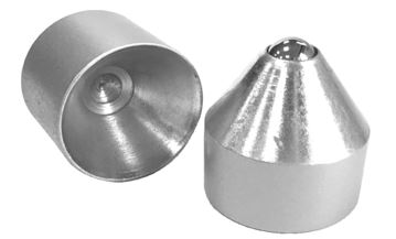 Herraje de acero con acabado de zinc para puertas abatibles (punto de giro). Se trata de un artículo compuesto por dos elementos: una base tubular de la que sobresale un elemento troncocónico y otra parte también tubular a modo de tapa. Se presenta con un diámetro de 40 mm y una altura de 53 mm.
Según declaración del solicitante se destina a puertas abatibles.
Acero con acabado en zinc.
