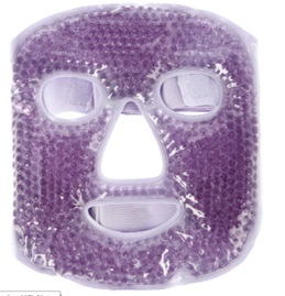 Artículo de plástico en forma de máscara con aperturas para ojos, nariz y boca, que cubre la cabeza y que dispone de correas de velcro para cerrarse por detrás de la misma.

Su parte interior es de felpa y en su interior contiene una preparación química en forma de gel a base de agua y glicerina fundamentalmente
Función: Según declaración del solicitante se utilizan con fines relajantes, refrescantes, desinflamatorios, cosméticos, etc. pudiendo utilizarse tanto refrigerada como calentada.