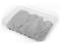 Filetes de pechuga de pollo (especie Gallus domesticus) que se presentan frescos, deshuesados y envasados en bandejas con atmosfera protectora. Su contenido de carne es superior al 57%.
Incorporan pequeñas cantidades de otros ingredientes (agua, conservantes, antioxidantes, estabilizantes, agentes de textura, etc.)
Función o uso: Se destina a su consumo previo cocinado.