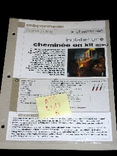 ENSEMBLE DE 12 FICHES SUR LE BRICOLAGE, IMPRIMEES, AVEC DES ILLUSTRATIONS, ELLES SONT PERFOREES POUR ETRE RANGEES PAR THEME (MAÇONNERIE, MENUISERIE, OUTILLAGE ET MATERIAUX, CARRELAGE ET REVETEMENT DE SOL, ELECTRICITE) DANS UN CLASSEUR.