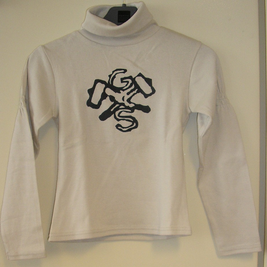 SOUS-PULL, NON RECONNAISSABLE COMME ETANT POUR GARCON OU POUR FILLE, EN ÉTOFFE DE BONNETERIE TYPE CÔTES 1/1 DE COTON, UNICOLORE, DESTINÉ À COUVRIR LA PARTIE SUPÉRIEURE DU CORPS, DESCENDANT JUSQU’AUX HANCHES, COMPTANT AU MOINS 12 MAILLES PAR CENTIMÈTRE, AVEC UN COL MONTANT POUVANT SE RABATTRE SOUS FORME DE COL ROULÉ, AVEC DES MANCHES LONGUES COMPORTANT DES SMOCKS ÉLASTIQUÉES SUR LE HAUT, AVEC UN MOTIF IMPRIMÉ SUR LE DEVANT, AVEC UN OURLET À L'EXTRÉMITÉ DES MANCHES ET À LA BASE.