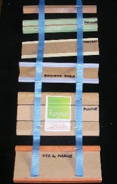 PROFILS (ACESSOIRES POUR REVETEMENTS MURAL DE TYPE MOULURE D'ANGLE, CHAMPLAT, LISTEL) EN PANNEAU DE FIBRES DE DENSITE 0.6 G/CM3, OBTENU PAR PROCESSUS DE PRESSAGE A SEC (PANNEAU MDF), RECOUVERT D’UN PAPIER IMPREGNE DE RESINE (DIT POST-IMPREGNE « FINISHOIL ») AVEC DES REPRODUCTIONS IMITANT LE BOIS OU DES DECORS DE DIFFERENTES COULEURS, PRESENTANT UNE EPAISSEUR COMPRISE ENTRE 5 ET 9 MM.