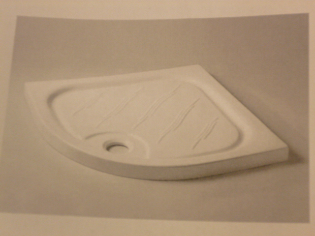 RECEVEUR DE DOUCHE EN CERAMIQUE, EXTRA PLAT, AVEC ANGLE 90, DIMENSIONS EN MM :  L 900 – P  900 – H  70
