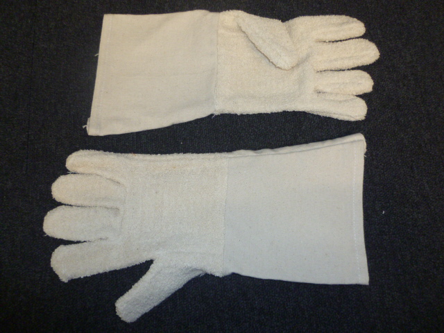 GANT DE PROTECTION A CINQ DOIGTS EN ETOFFE DE BONNETERIE BOUCLE, GENRE EPONGE, (100 % COTON) AVEC UNE MANCHETTE EN TOILE TRES RIGIDE DE 15 CM ENVIRON RECOUVRANT LE POIGNET ET L'AVANT BRAS