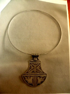 COLLIERS, EN ARGENT 925, DE DIFFERENTES TAILLES, AVEC DES PENDENTIFS DIFFERENTS, FABRIQUES A LA MAIN, PAR DES ARTISANS.