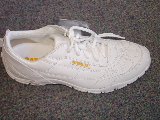 UNISEX TRAINING SHOE, NOT COVERING THE ANKLE. UPPERS OF LEATHER.  LACE FASTENING. OUTER SOLE OF RUBBER. NOT SPECIAL TECHNOLOGY FOOTWEAR WITHIN THE MEANING OF THE TARIFF. LOGO ON THE HEEL, TONGUE AND SIDE OF THE UPPER. CIF PRICE EXCEEDING 9 EUROS. WHITE IN COLOUR.
