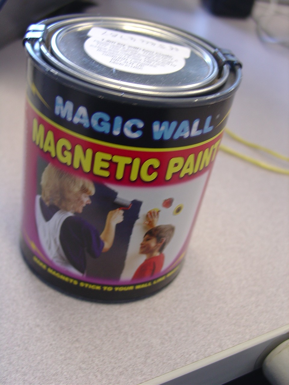 KLMT - 473ML TIN MAGNETIC PAINT. WATER BASED MAGNETIC PAINT THAT CAN BE APPLIED TO WALLS AS A PRIMER OR EMULSION. ALLOWS MAGNETIC OBJECTS TO STICK TO THE WALL.