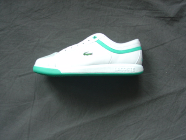 TRAINING SHOE. NOT COVERING THE ANKLE. UPPERS OF LEATHER. SYNTHETIC OUTER SOLES. WITH LOGO ON HEEL AND TONGUE. LACE UPS. INSOLE LENGTH LESS THAN 24 CMS. CIF PRICE MORE THAN 9 EURO. NO VISIBLE EVIDENCE OF ANY SPECIAL TECHNOLOGY FEATURES. WHITE IN COLOUR, WITH GREEN TRIM.