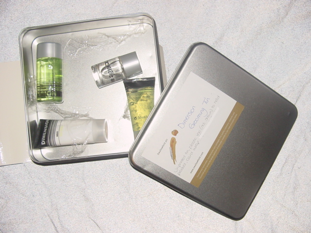 MANS COSMETIC GIFT SET COMPRISING OF 30ml AFTERSHAVE, 100ml SHOWER GEL, 50ml POST SHAVE MOISTURISER, 50ml SHAVE GEL. PUT UP FOR RETAIL SALE IN A TIN