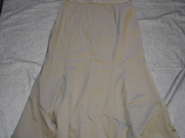 WOVEN SKIRT.  WITH PARTIAL OPENING FASTENED BY ZIP AND HOOK AND EYE.  LINED.  WITH PANELS. HEMMED AT BASE.  68 PERCENT ACETATE, 29 PERCENT POLYAMIDE AND 3 PERCENT ELASTANE.