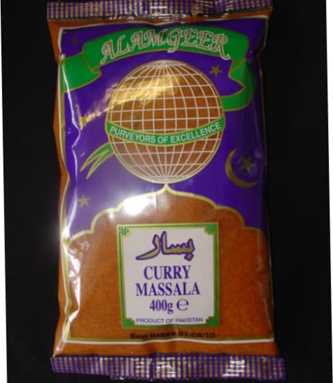 A 400G PACK OF CURRY POWDER CONSISTING OF MIXTURE OF SPICES AND HERBS THAT HAVE BEEN GROUND INTO A FINE POWDER. INGREDIENTS : CHILLI POWDER, CORIANDER POWDER, TURMERIC POWDER, MUSTARD OIL, FENUGREEK LEAVES, CUMIN POWDER, BAYLEAVES, MUSTARD LEAVES, CARDAMOM POWDER, CINNAMON POWDER, BLACK PEPPER POWDER, CLOVES, FENUGREEK POWDER, NUTMEG POWDER.