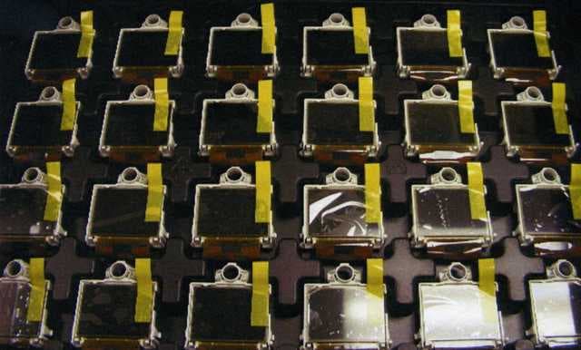 LIQUID CRYSTAL DISPLAY, SHOWING VEHICLE INSTRUMENT INFORMATION, INCLUDING ODO/TRIP INFORMATION, AUTOMATIC TRANSMISSION INFORMATION, SPEED, MILES/KILOMETERS PER GALLON OF FUEL. USED IN THE ASSEMBLY PROCESS FOR CARS.