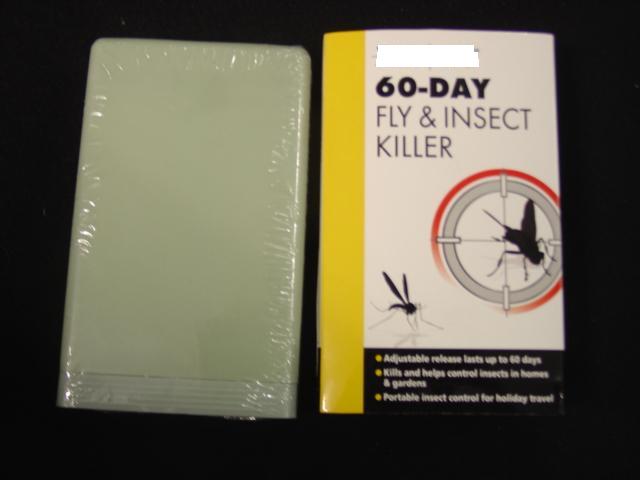 ZER 884 60 DAY FLY AND INSECT KILLER. THE PRODUCT IS DESIGNED TO KILL AND HELP CONTROL MOST FLYING INSECTS. IT IS PORTABLE WITH A SLIDING ADJUSTABLE CASETTE FOR CONTROL RELEASE. CAN BE USED INDOORS OR OUTSIDE.