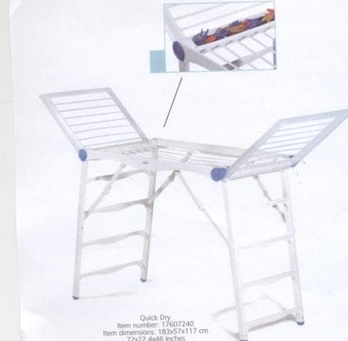 INJECTION MOILDED PLASTIC HOUSEHOLD CLOTHES AIRER. DIMENSIONS : 183 X 57 X 117CM.