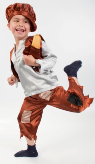 A WOVEN BROWN SATIN BAKER BOY CAP. MADE OF 100 PER CENT POLYESTER. PEAKED. PART OF A CHILDREN FANCY DRESS UP SET IN 5 PIECES ALONG WITH A WOVEN SHIRT, WAISTCOAT, HANDKERCHIEF AND TROUSERS WHICH HAVE ALL BEEN CLASSIFIED SEPARATELY. PACKAGED FOR RETAIL SALE IN A CLEAR POLY BAG. FOR CHILDREN 4-8 YEARS.