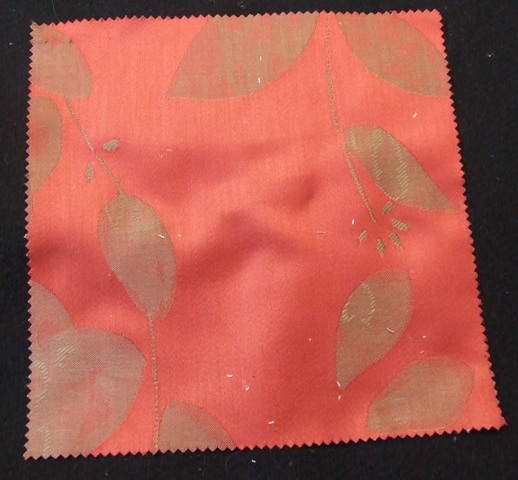 WOVEN FABRIC OF 60 PERCENT STAPLE FIBRE AND 40 PERCENT FILAMENT FIBRE. OF POLYESTER. CONSTRUCTED OF YARNS OF DIFFERENT COLOURS. WIDTH OF FABRIC 140 CMS.