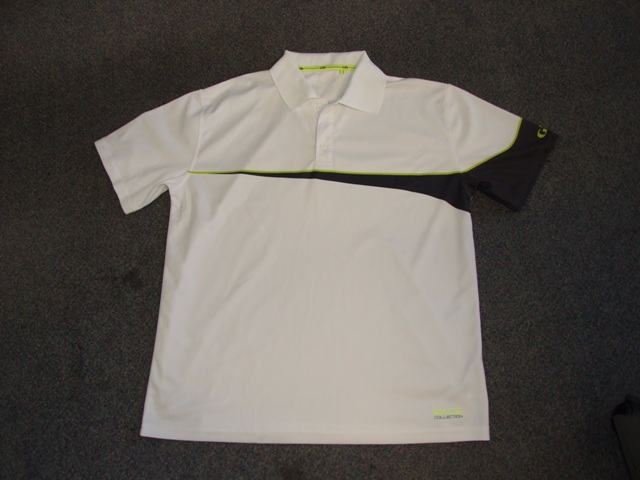 A KNITTED POLO SHIRT FOR MEN. WITH COLLAR. WITH V-NECK. WITH 3 BUTTONS FASTENED LEFT OVER RIGHT. WITH SHORT SLEEVES. HEMMED. WITH LOGO ON THE BACK OF GARMENT. WITH GREEN AND BLACK STRIPE ACCROSS CHEST AND SLEEVE END. THE GARMENT IS MADE OF 65 PERCENT POLYESTER 35 PERCENT PET (RECYCLED).