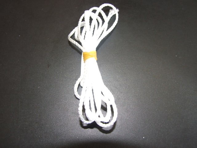 BRAIDED 8 STRAND MULTI FILAMENT POLYPROPYLENE CORD. MEASURING 15 000 DECITEX (1.5 G/M). WHITE IN COLOUR.