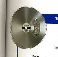 DIAMOND BLADE GRINDING WHEEL. OF HIGH QUALITY STEEL. CIRCULAR IN SHAPE WITH CUT OUT GULLETS AROUND THE EDGE. PACKAGED IN A CARDBOARD PRESENTATION BOX.
