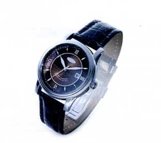 WRIST WATCH WITH BRONZE DIAL AND LEATHER STRAP. 25 JEWEL SWISS MADE AUTOMATIC MOVEMENT. DIAL SIZE 37MM DIAMETER. PACKED IN A PLASTIC AND PAPER GIFT BOX.