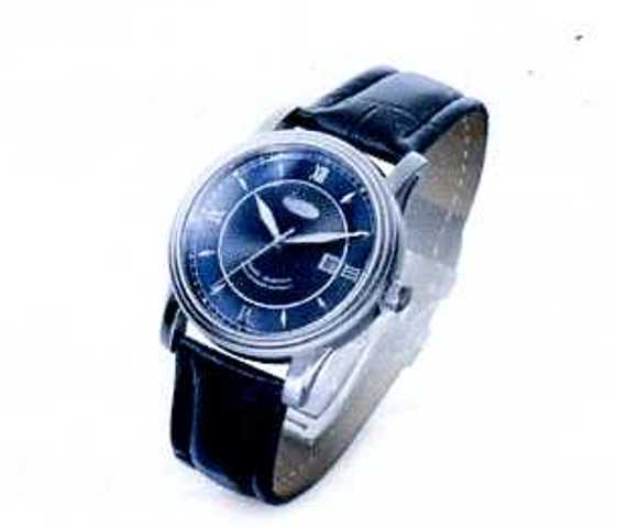 WRIST WATCH WITH BLACK DIAL AND LEATHER STRAP. 25 JEWEL SWISS MADE AUTOMATIC MOVEMENT. DIAL SIZE 37MM DIAMETER. PACKED IN A PLASTIC AND PAPER GIFT BOX.