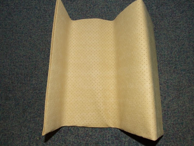 DRYING/CLEANING CLOTH. MADE FROM A NON-WOVEN SYNTHETIC POLYESTER. INCORPORATES A NON-WOVEN CORE COATED WITH EXPANDED POLYSTYRENE WHICH FORMS THE WATER RESERVOIR.FOR USE ON VEHICLES.SIZE APPROX 53CMS(W) X 42CMS (L).PACKAGED IN A PLASTIC BAG.