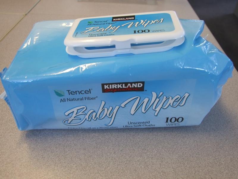 BABY WIPES MADE FROM BIODEGRADABLE FABRIC MADE FROM WOOD PULP CELLULOSE. THE BABY WIPES CONTAIN AQUA, PROPYLENE GLYCOL, ALOE BARBADENSIS LEAF JUICE, TOCOPHERYL ACETATE, PEG 75 LANOLIN, DISODIUM COCOAMPHODIACETATE, CITRIC ACID, DISODIUM PHOSPHATE, DISODIUM EDTA, PHENOXYETHANOL, METHYLPARABEN AND PRESERVATIVES.