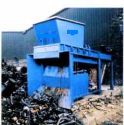 THE ENGINE CRUSHER IS A MILD STEEL CONSTRUCTION WITH AN ELECTRICALLY POWERED HYDRAULIC POWER PACK AND ELECTRIC CONTROL PANEL.
THE CRUSHER CYCLES IN AUTOMATIC MODE WITH A HYDRAULIC RAM CONNECTED TO A HARDENED STEEL BOX WHICH CRUSHES CAR/TRUCK ENGINES IN A COMPRESSION CHAMBER.  THE ENGINES ARE CRUSHED AGAINST A BACK PLATE WHICH BREAKS THE ENGINE CASTINGS AND BY THIS ACTION SEPERATES FERROUS AND NON-FERROUS METALS FOR FURTHER PROCESSING.
