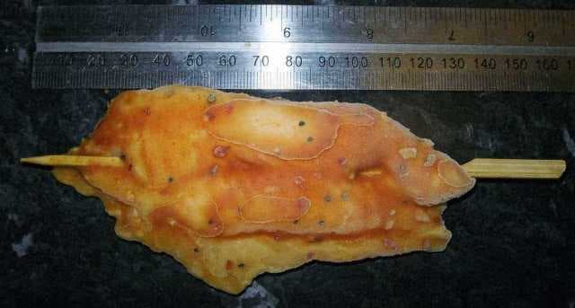 270G RETAIL PACK CONTAINING 6 FROZEN BASA MINIFILLET SKEWERS. CONSISTING OF RAW PANGASIUS HYPOPHTHALMUS WITH LOUISIANA PEPPER GLAZE PACKED INTO A SINGLE SEALED PE BAG AND CONTAINED IN A PRINTED RETAIL PE BAG. INGREDIENTS BASA (89%) LIQUID GLAZE (11%) WATER, SUGAR, CORNSTARCH, GARLIC, TAPIOCA STARCH, CHILLI PEPPER, BLACK PEPPER, GINGER, JALAPENO CHILLI PEPPER, SALT, TOMATO POWDER, RED PEPPER, SOY SAUCE POWDER, YEAST EXTRACT, NATURAL FLAVOURING.