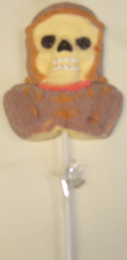 MARSHMALLOW LOLLIPOP.COMPOSITION; SUGAR, GLUCOSE SYRUP, GLUCOSE, WATER, GELATINE, CORN STARCH, NATURAL AND ARTIFICIAL FLAVOURS, ARTIFICIAL COLOURING E-133, E-129, E-104, E-171, E-110. CLEAR PACKAGING IN A CARDBOARD DISPLAY BOX .