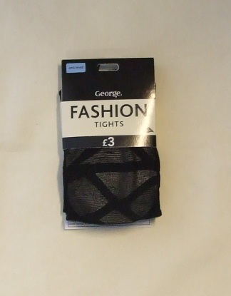 LADIES BLACK FASHION TIGHTS, LESS THAN 67 DECITEX. SIZES S/M - L/XL. 93 % POLYAM,IDE, 7% LYCRA/ELASTANE, EXCLUDING GUSSET. PACKAGED IN A CARDBOARD SLEEVE.
